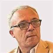 Economiste ayant 25 ans d'expérience dans le public/privé en gestion et management.